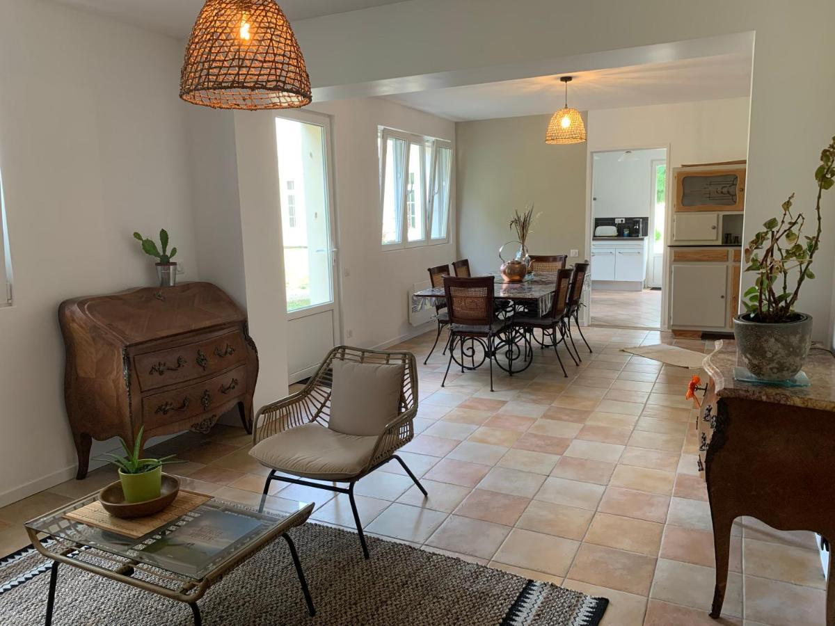 Batisse En Pierre XVII Siecle 115 M² Avec Terrasse Villa Ambares-et-Lagrave Екстериор снимка