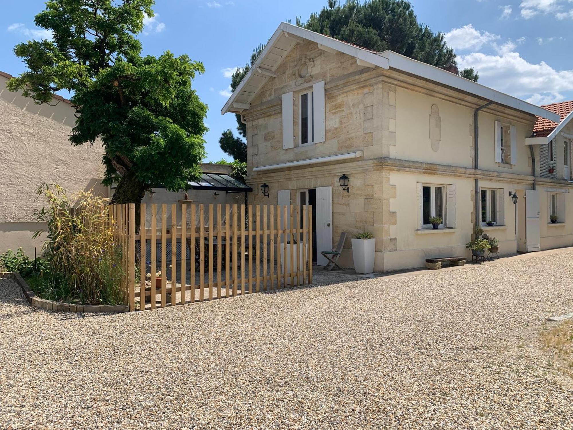 Batisse En Pierre XVII Siecle 115 M² Avec Terrasse Villa Ambares-et-Lagrave Екстериор снимка