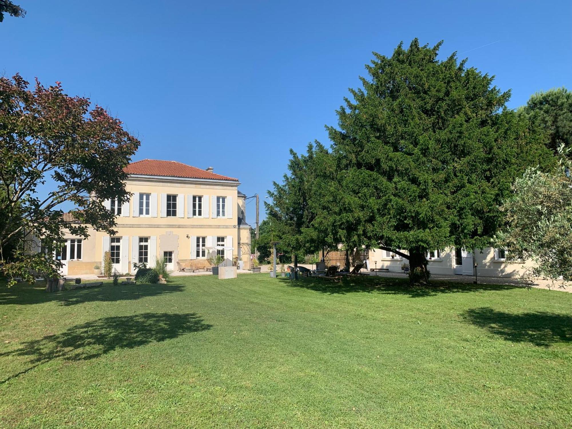Batisse En Pierre XVII Siecle 115 M² Avec Terrasse Villa Ambares-et-Lagrave Екстериор снимка